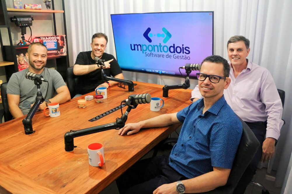Luis Bidinotti e Reginaldo Diniz no estúdio do Toys PodCast